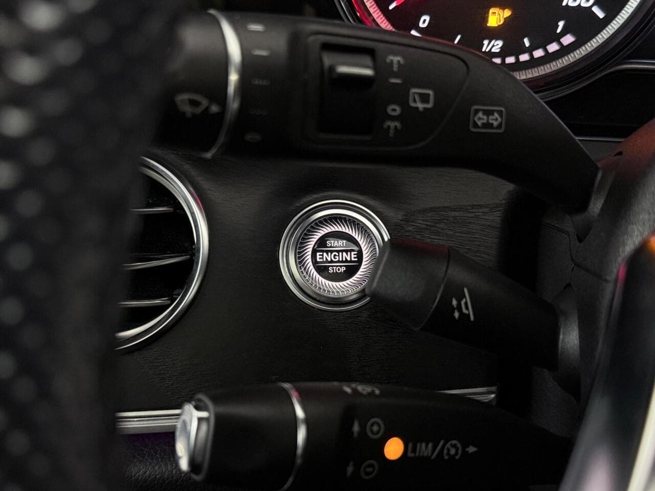 Mercedes-Benz E Class thumbnail Misc Controls