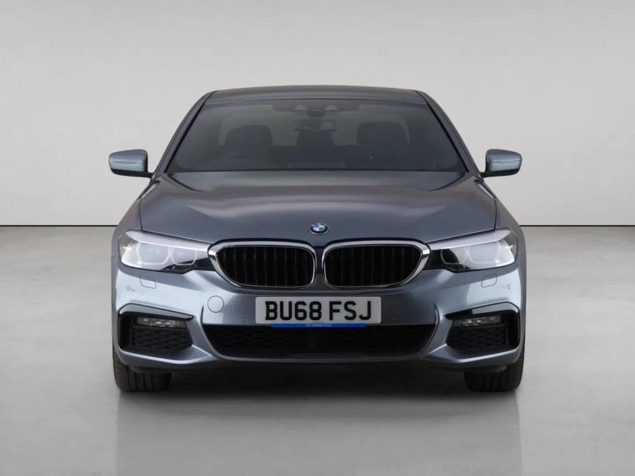 BMW 5 Series thumbnail Front