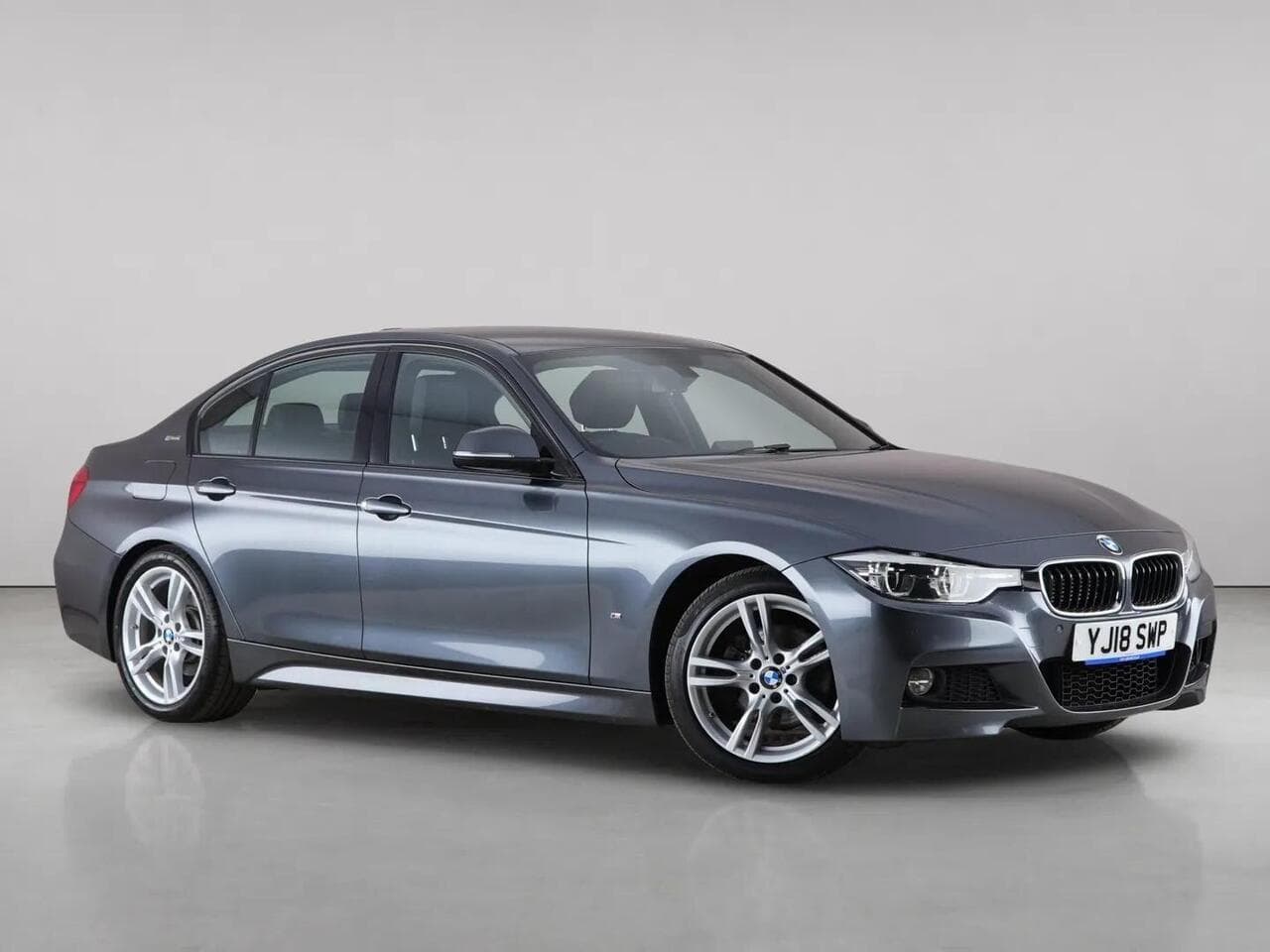 BMW 3 Series - BMW 3 Series 2.0 330e 7.6kWh M Sport Auto Euro 6 (s/s) 4dr