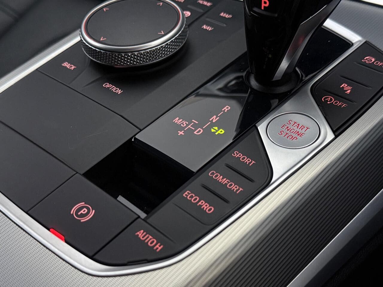 BMW 3 Series thumbnail Interior Front