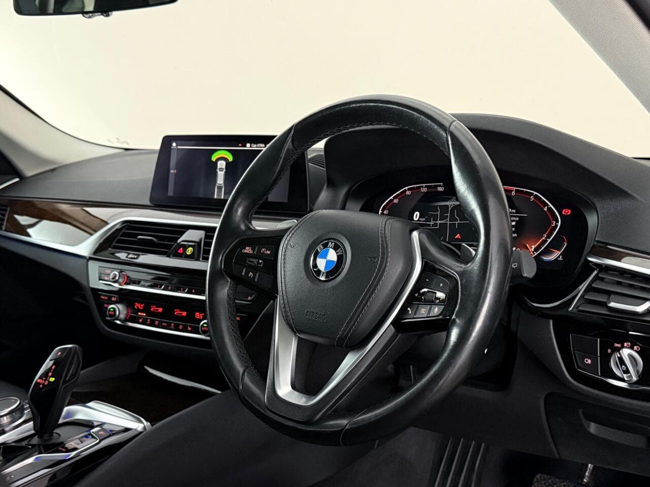 BMW 5 Series thumbnail Steering Wheel