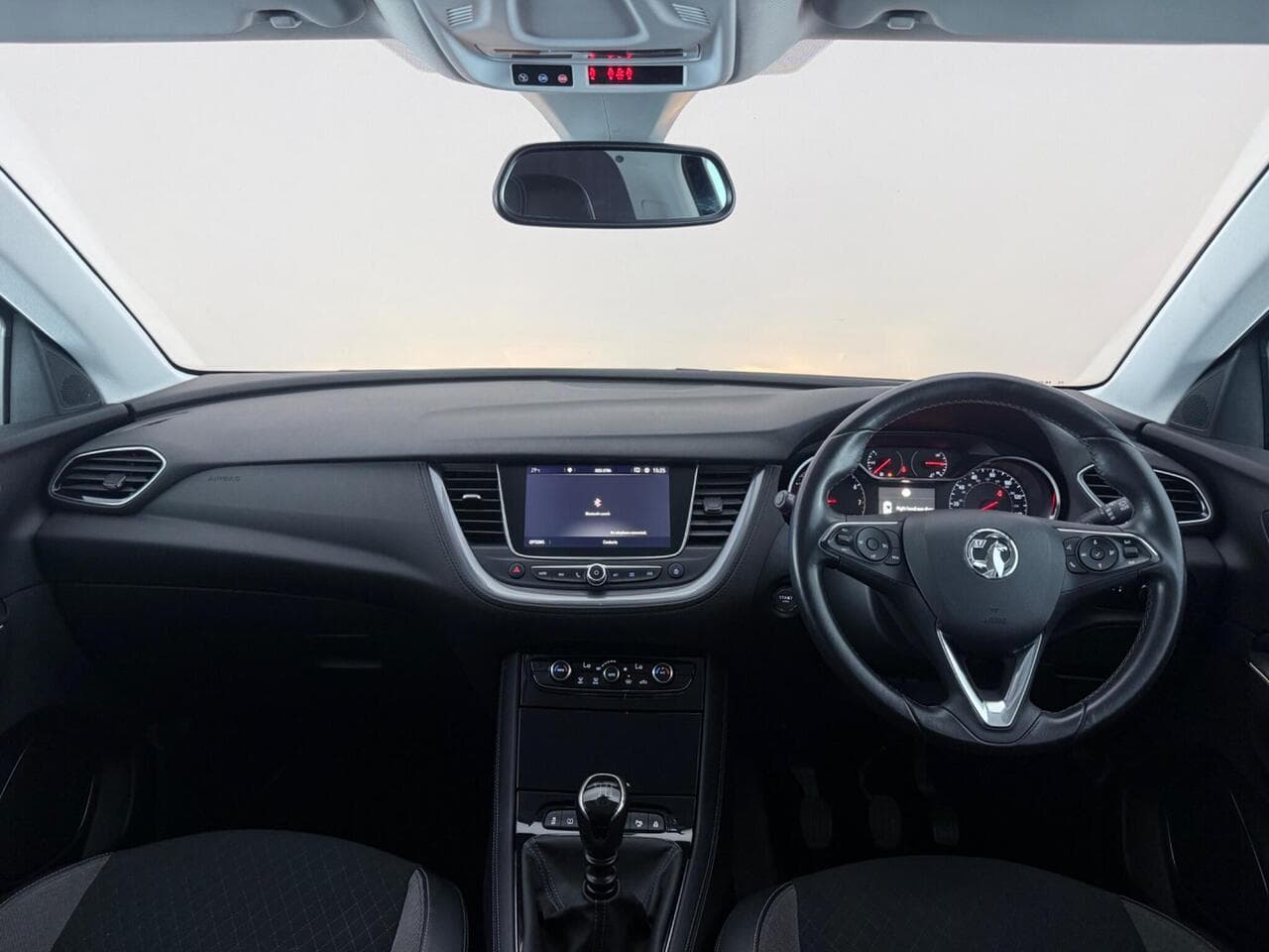 Vauxhall Grandland X thumbnail Interior Front