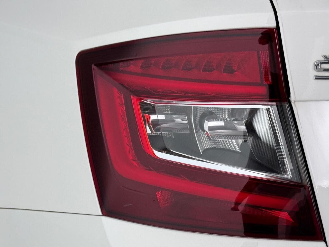 Skoda Fabia thumbnail Lights Rear