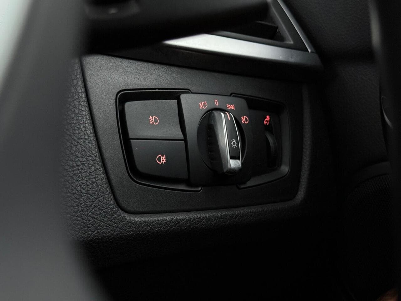 BMW 3 Series thumbnail Misc Controls