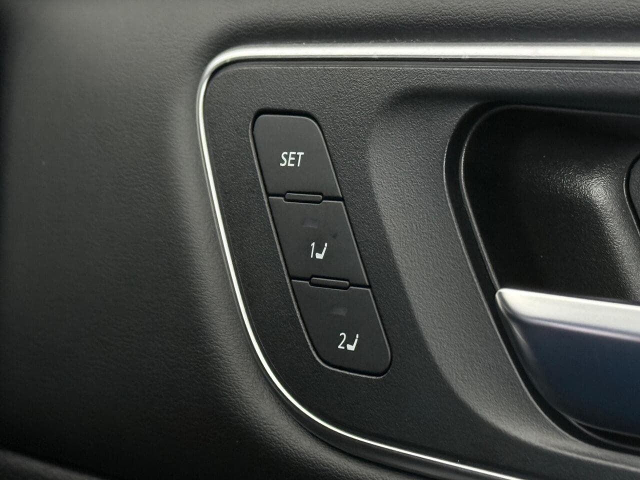 Nissan X-Trail thumbnail Misc Controls