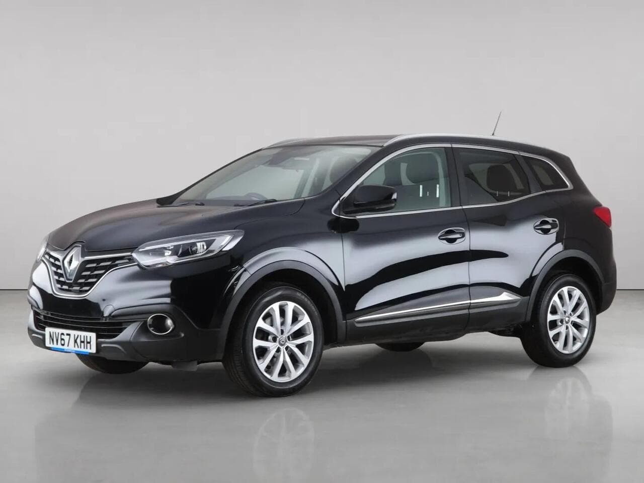 Renault Kadjar thumbnail Front Left
