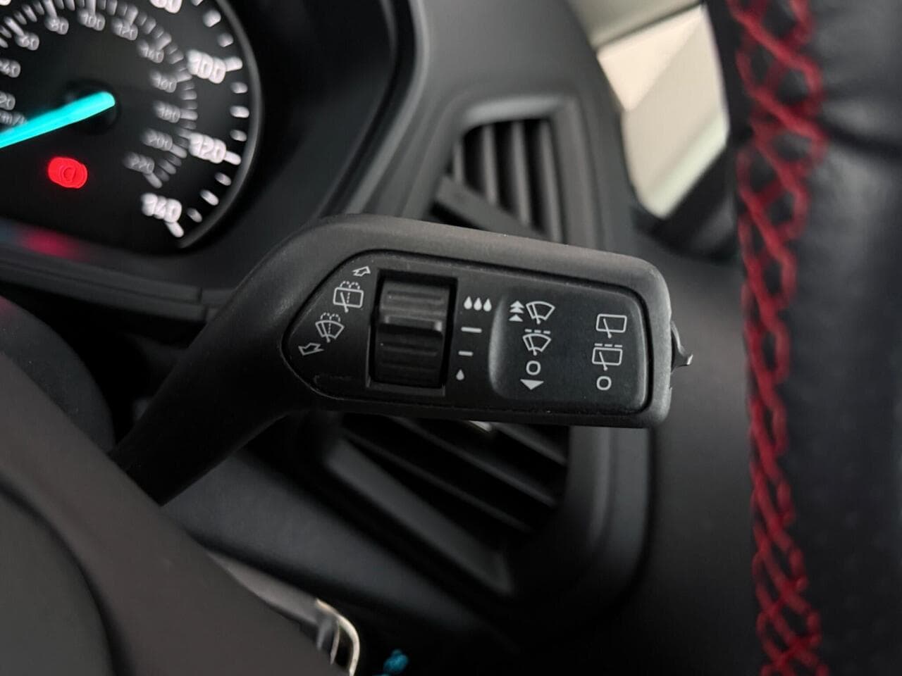 Ford EcoSport thumbnail Misc Controls