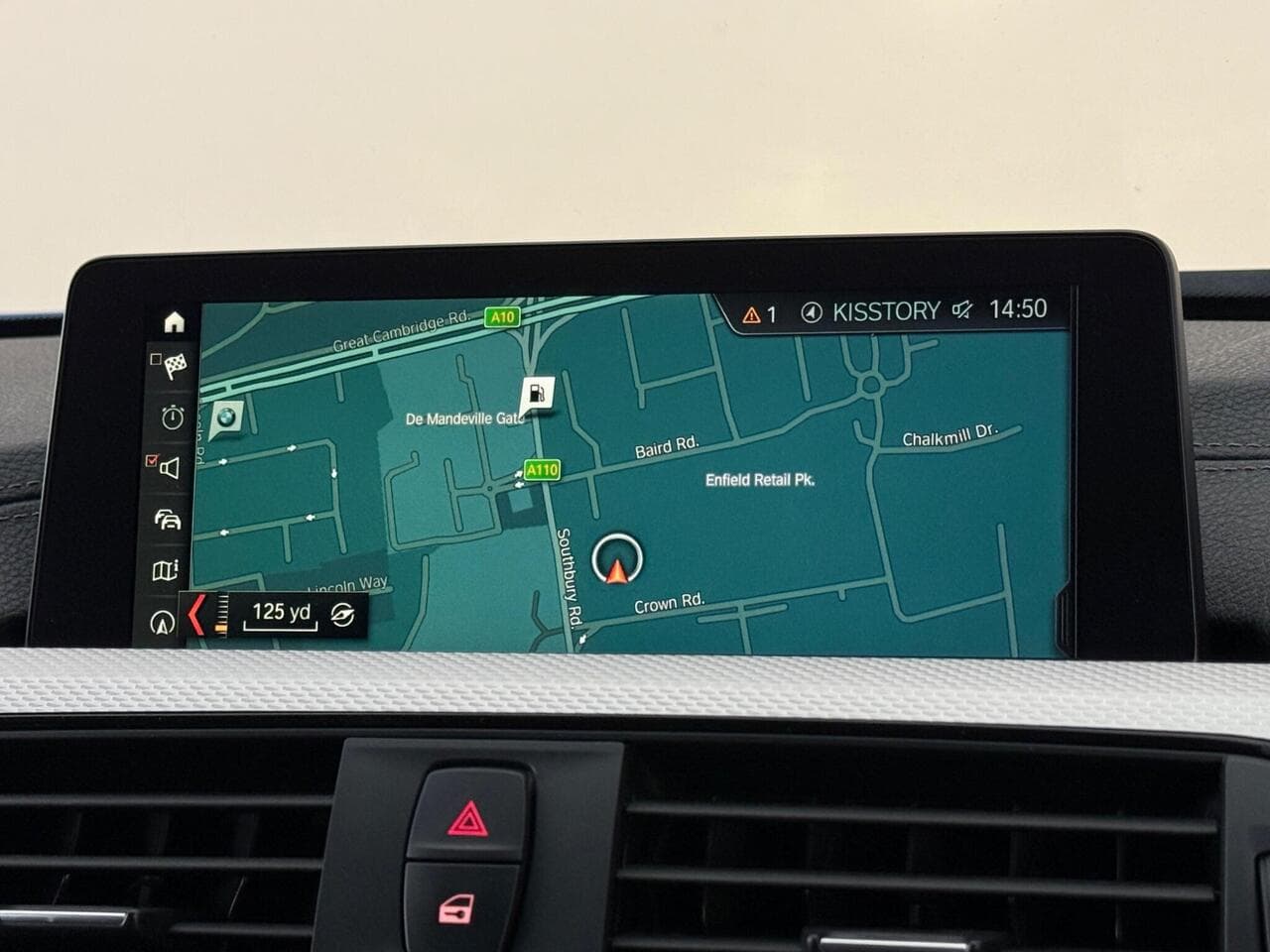 BMW 3 Series thumbnail Infotainment System