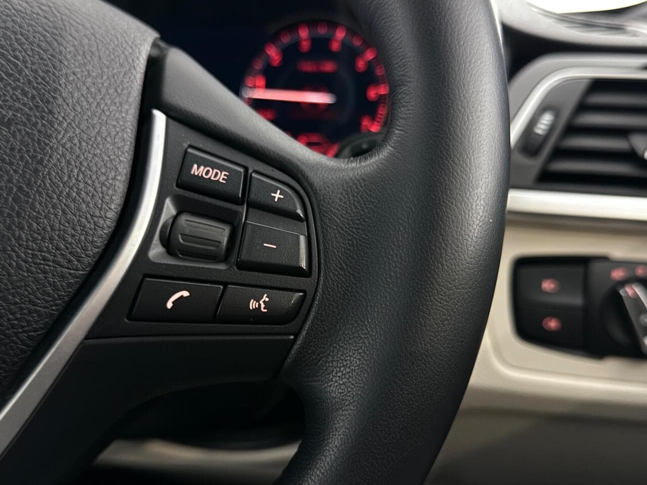 BMW 4 Series Gran Coupe thumbnail Misc Controls