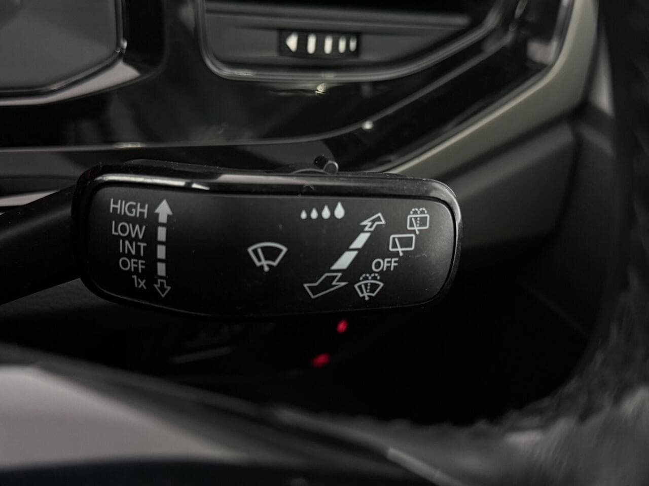 Volkswagen Polo thumbnail Misc Controls