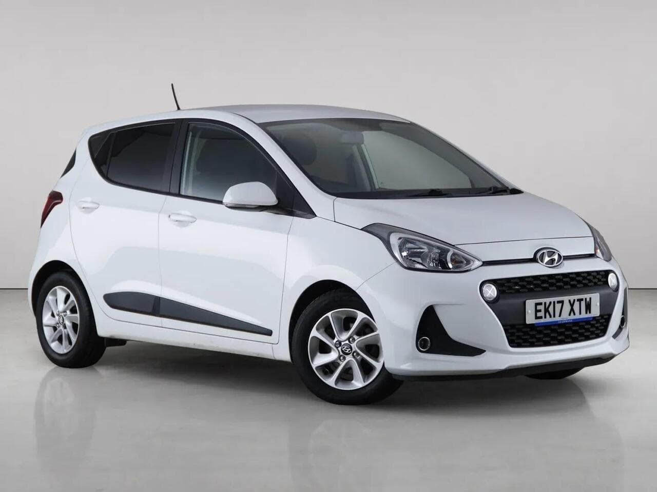 Hyundai i10 - Hyundai i10 1.0 Premium Euro 6 5dr