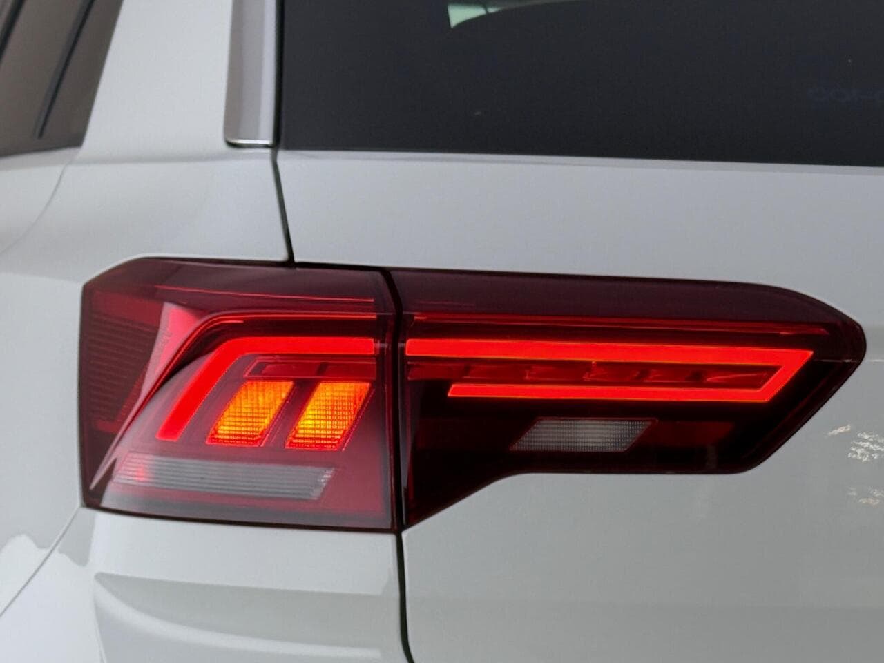 Volkswagen T-Roc thumbnail Lights Rear