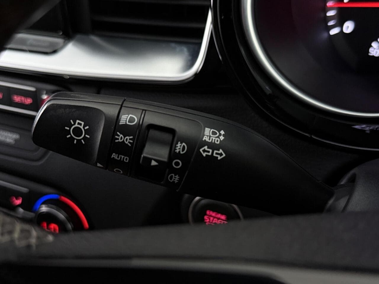 Kia Ceed thumbnail Misc Controls