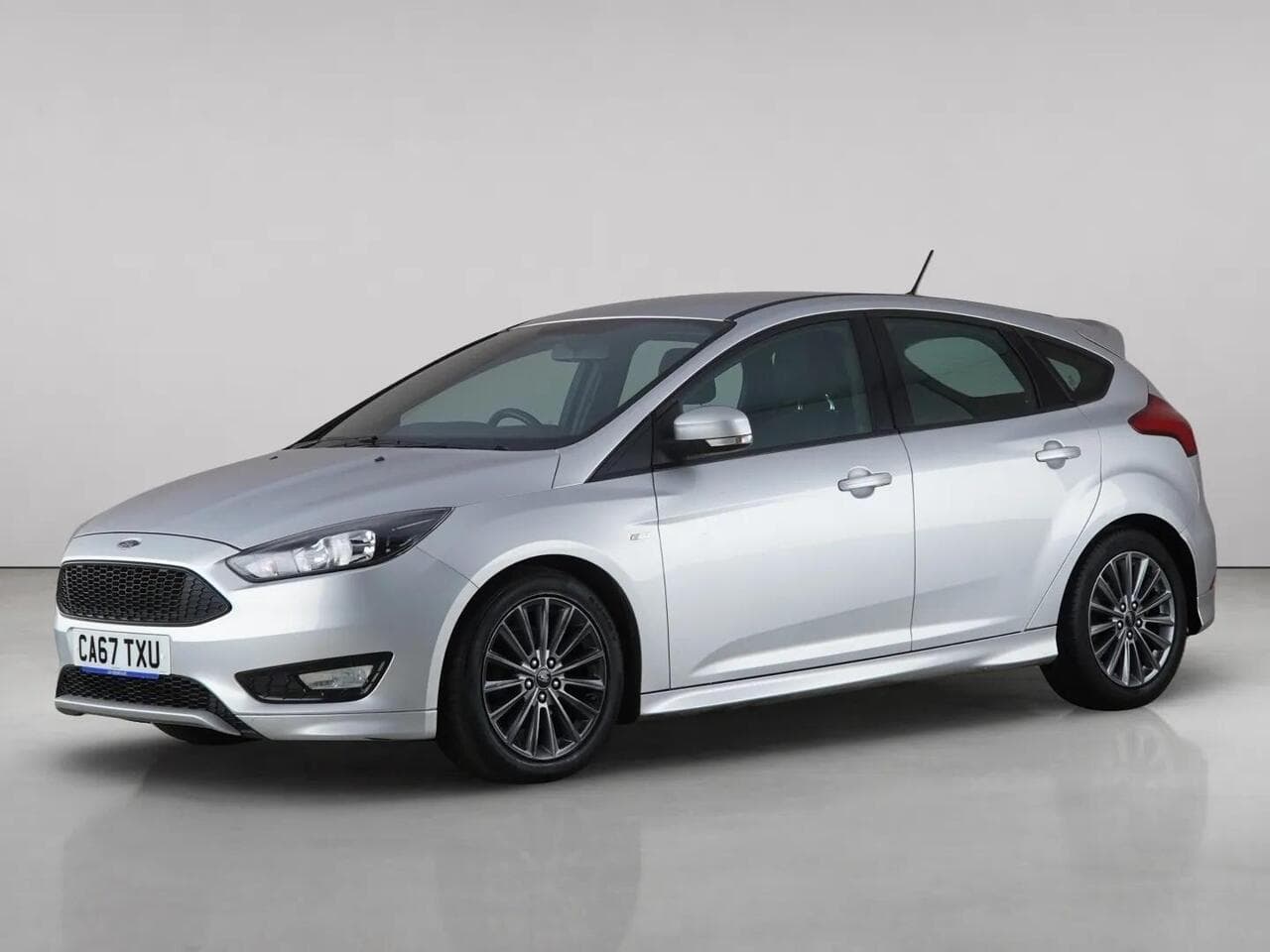 Ford Focus thumbnail Front Left