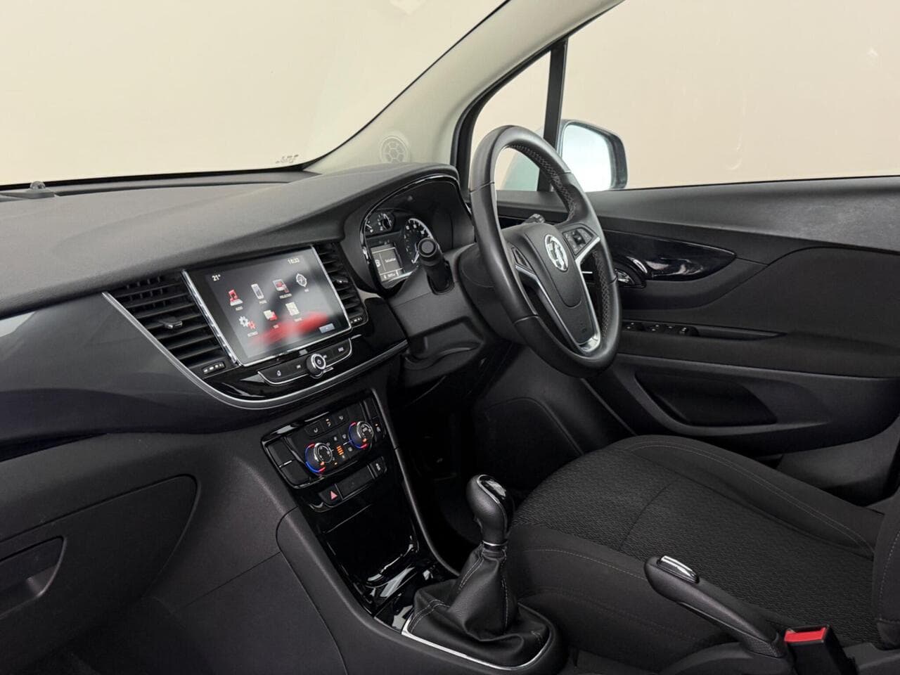 Vauxhall Mokka X thumbnail Interior Front