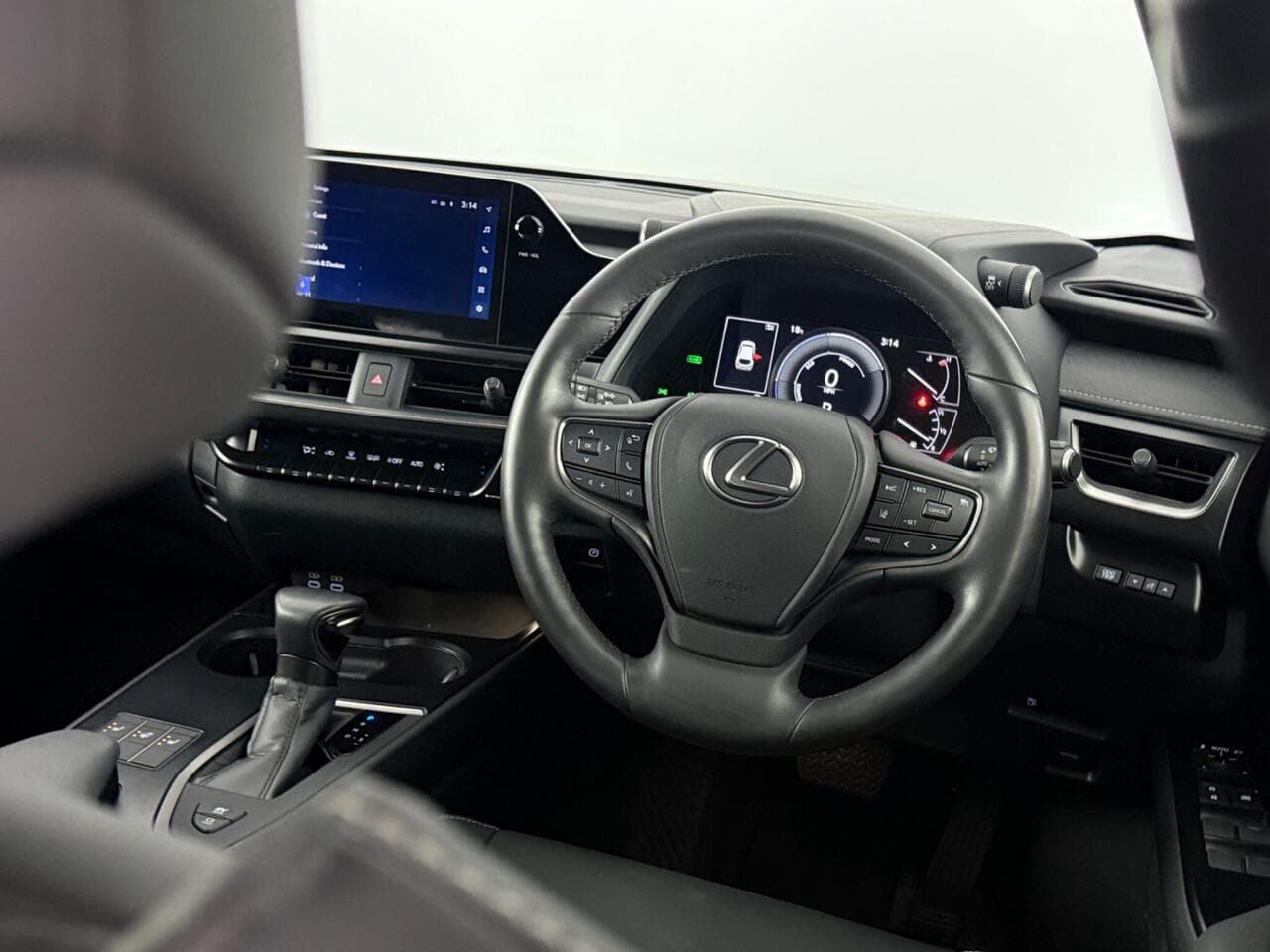 Lexus UX thumbnail Steering Wheel