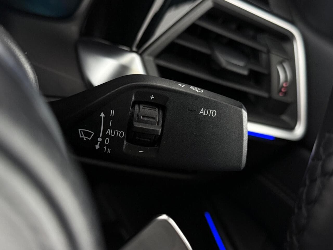 BMW 3 Series thumbnail Misc Controls
