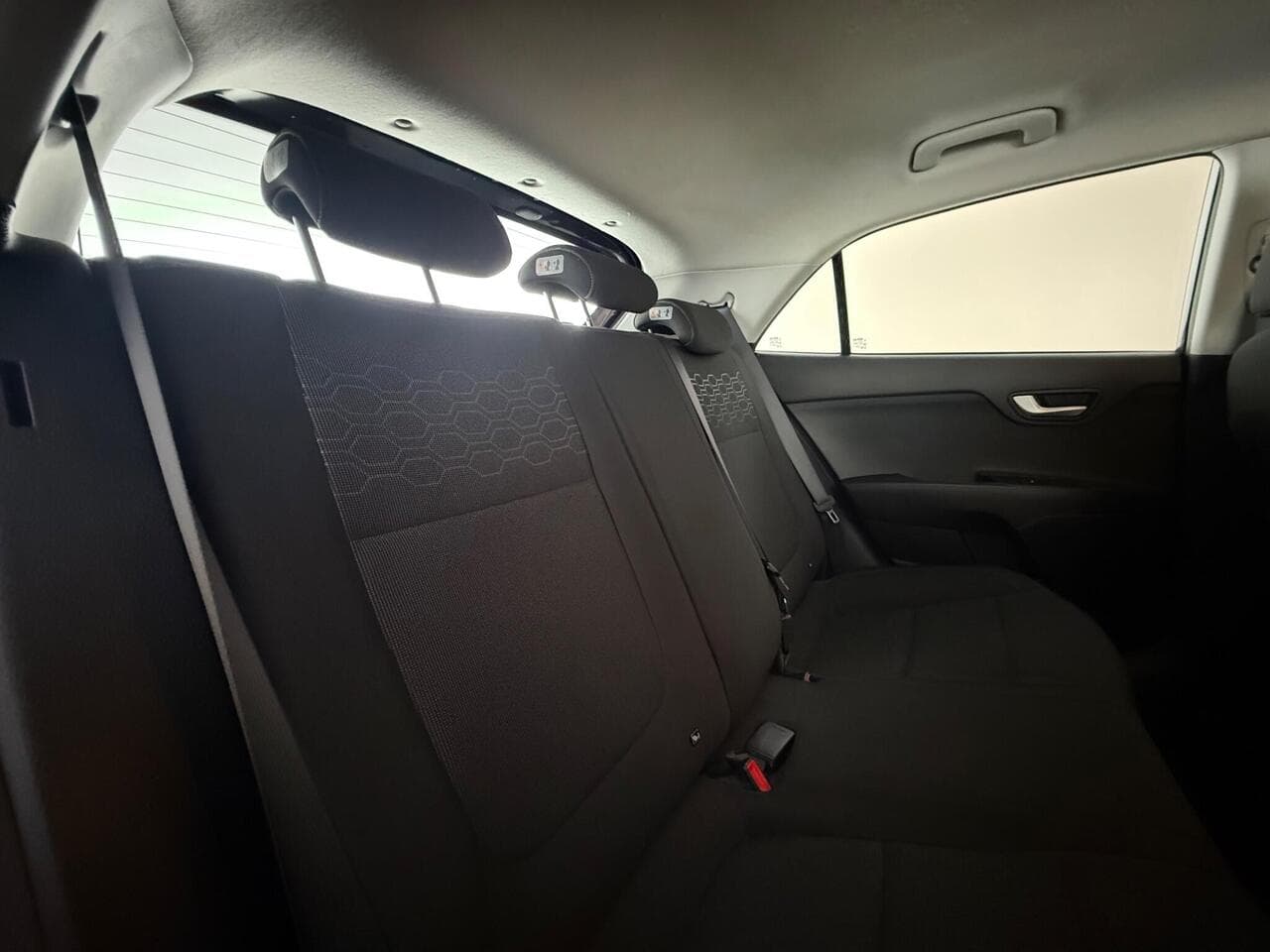 Kia Rio thumbnail Seats Rear
