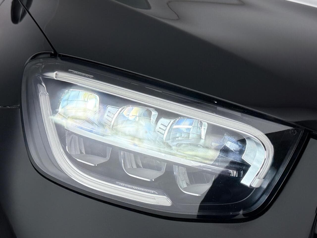 Mercedes-Benz GLC thumbnail Lights Front