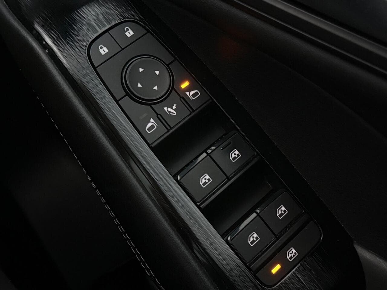 Nissan Qashqai thumbnail Misc Controls