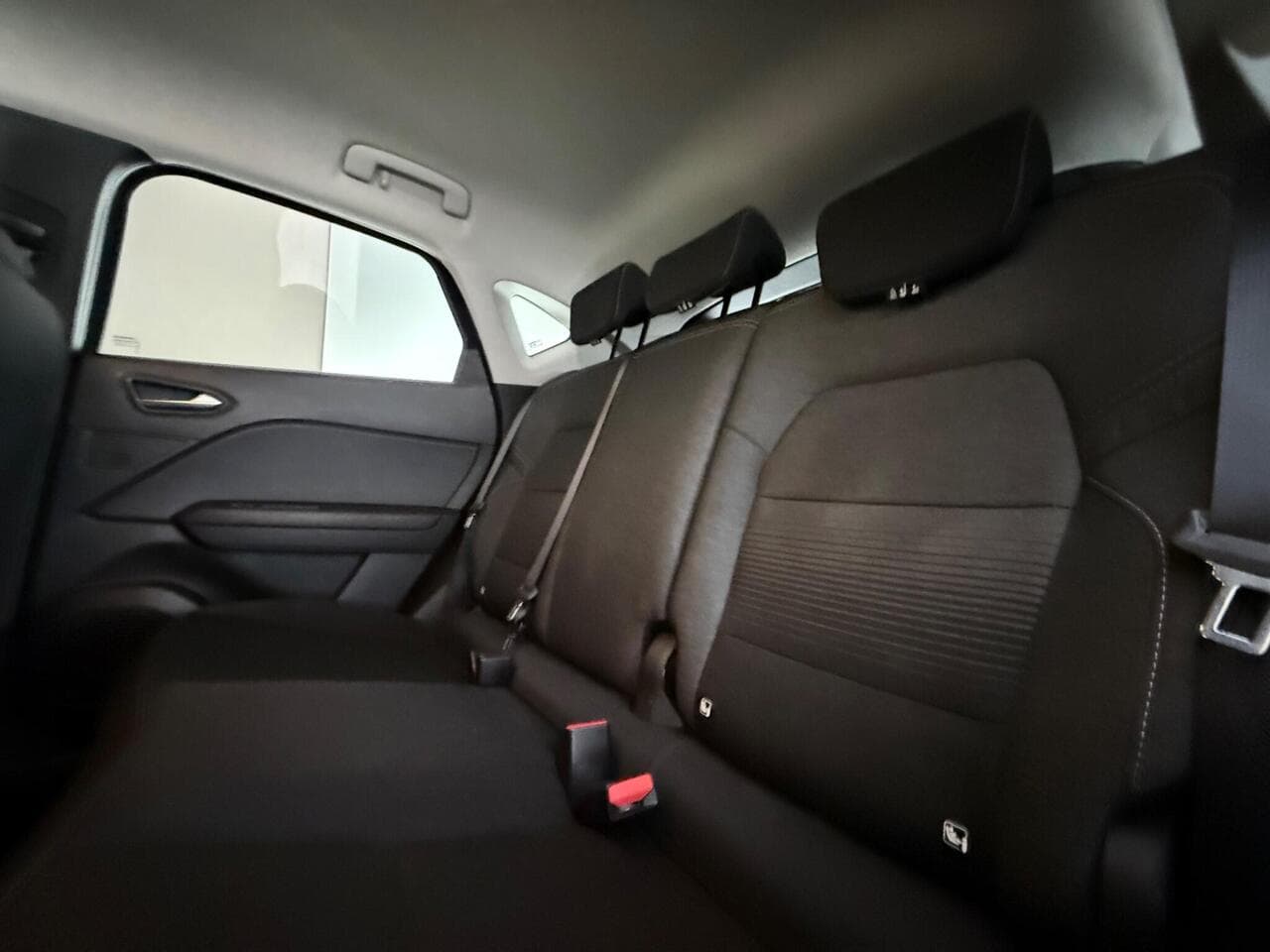Renault Captur thumbnail Seats Rear