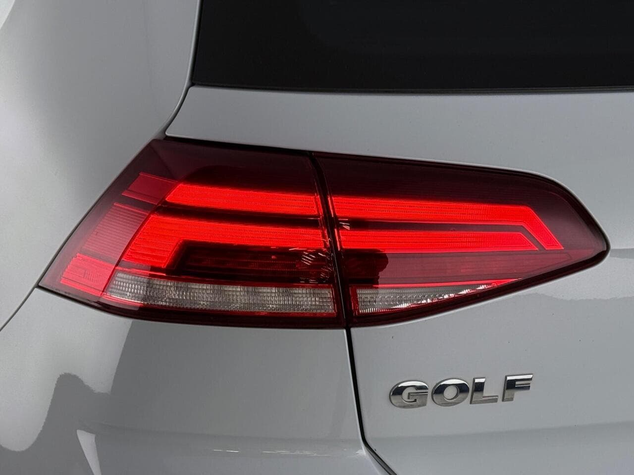 Volkswagen Golf thumbnail Lights Rear