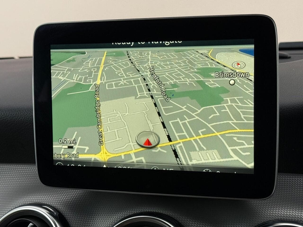 Mercedes-Benz GLA thumbnail Infotainment System