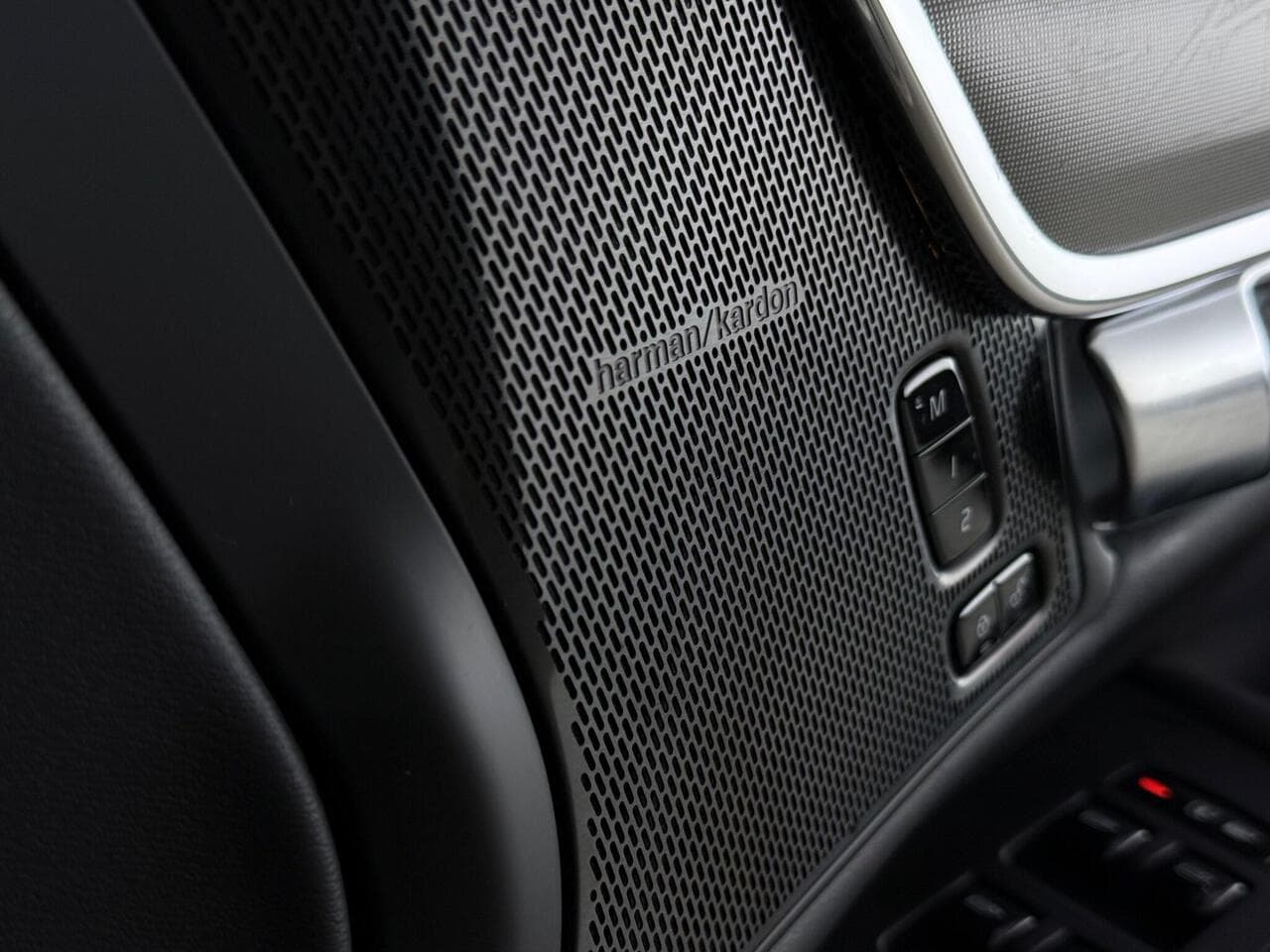Volvo V90 thumbnail Misc Controls