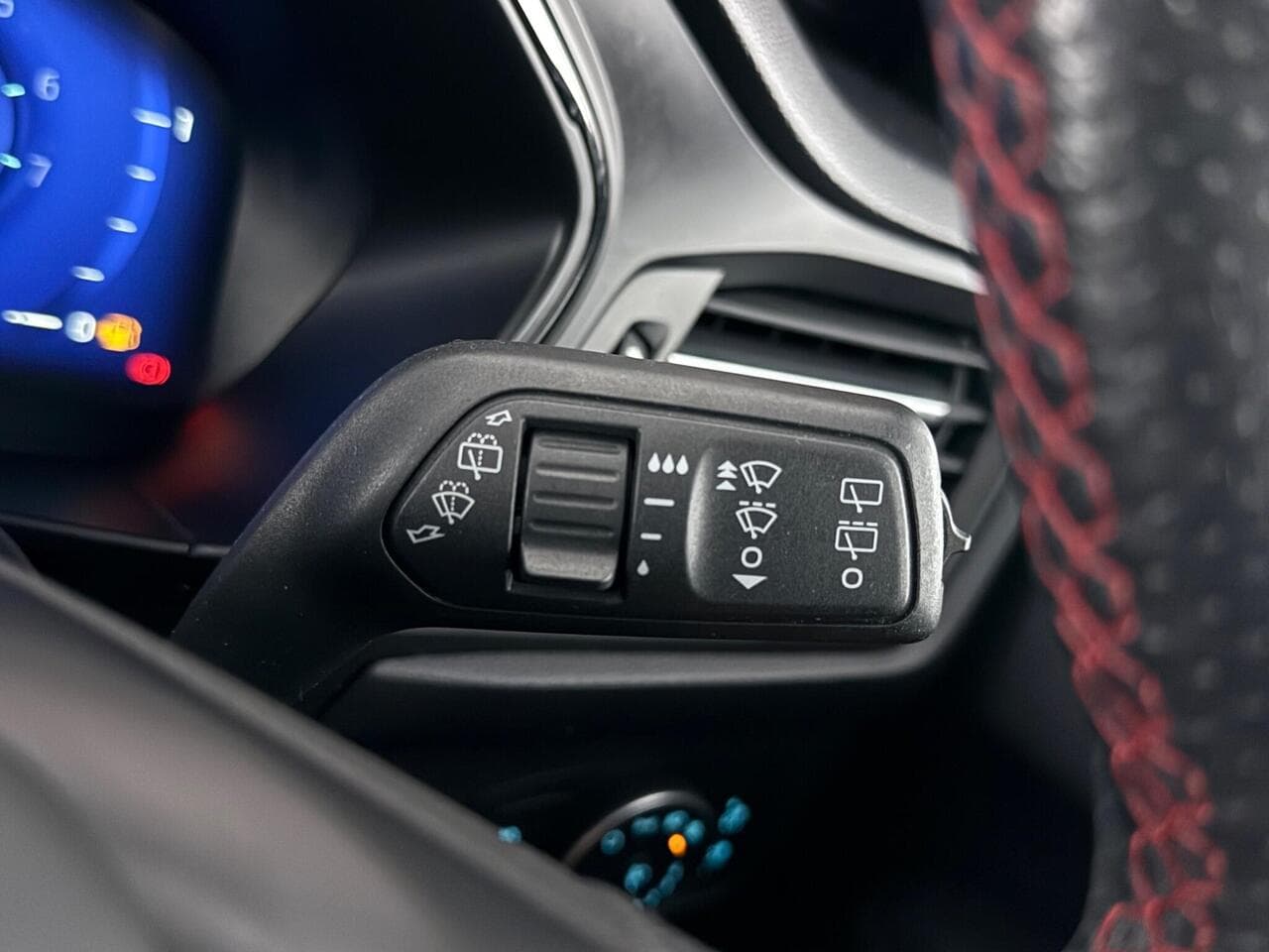Ford Focus thumbnail Misc Controls