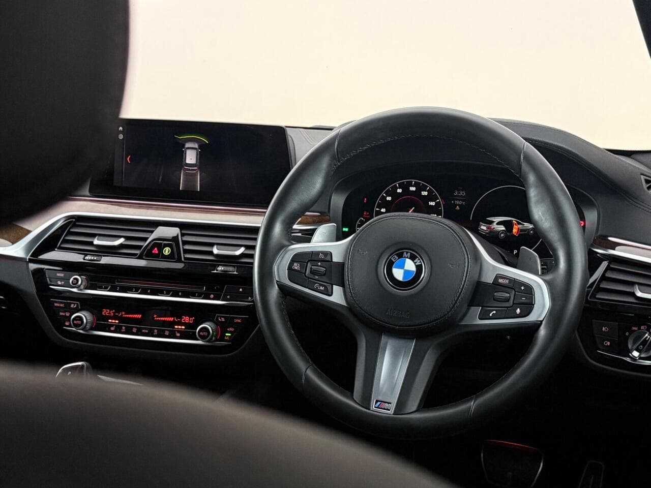 BMW 5 Series thumbnail Steering Wheel