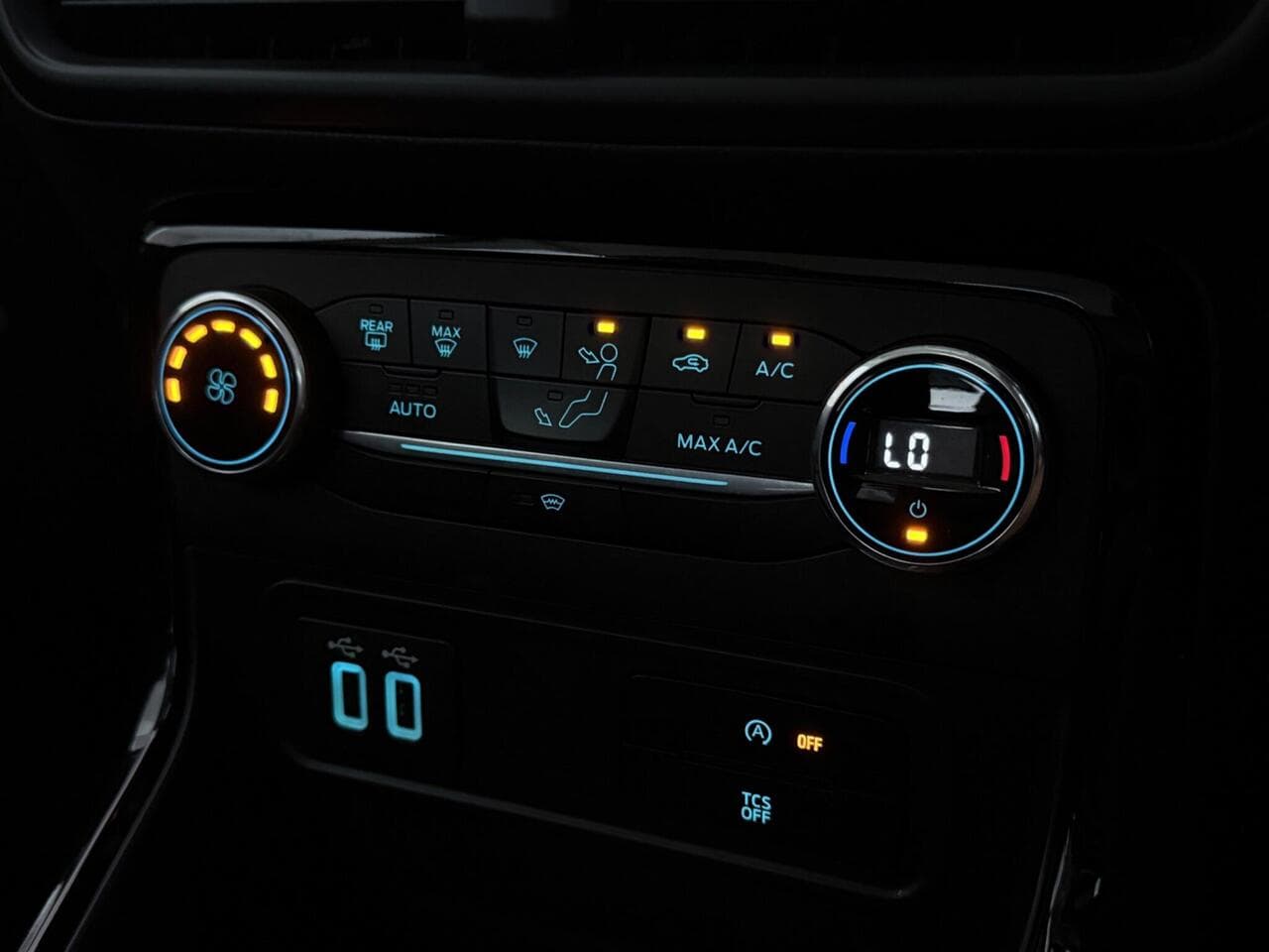 Ford EcoSport thumbnail Misc Controls