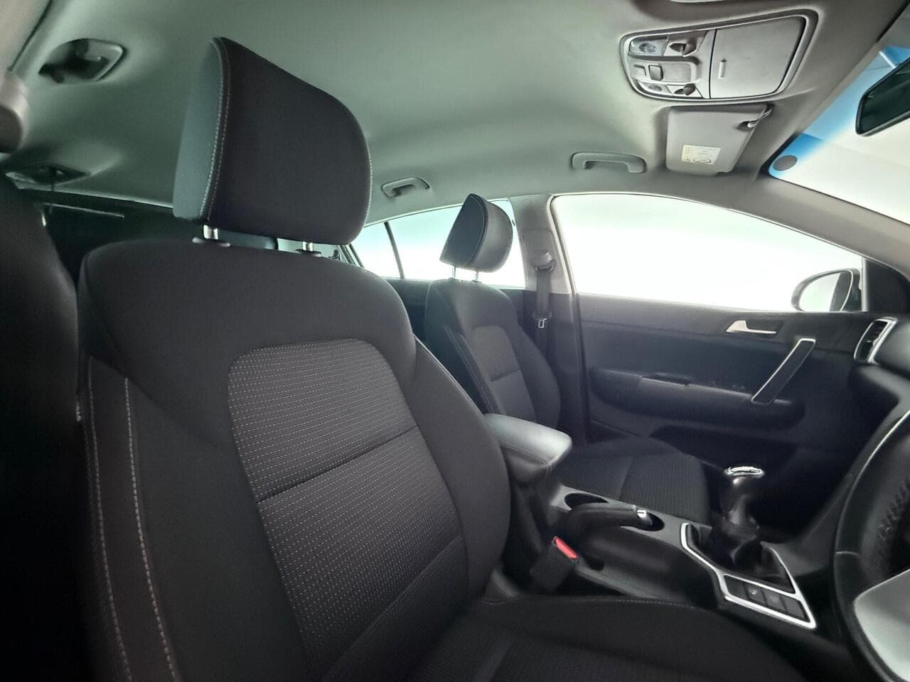 Kia Sportage thumbnail Seat Driver