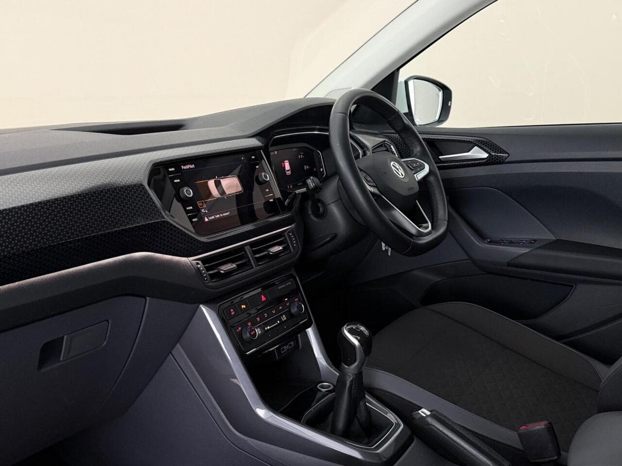 Volkswagen T-Cross thumbnail Interior Front
