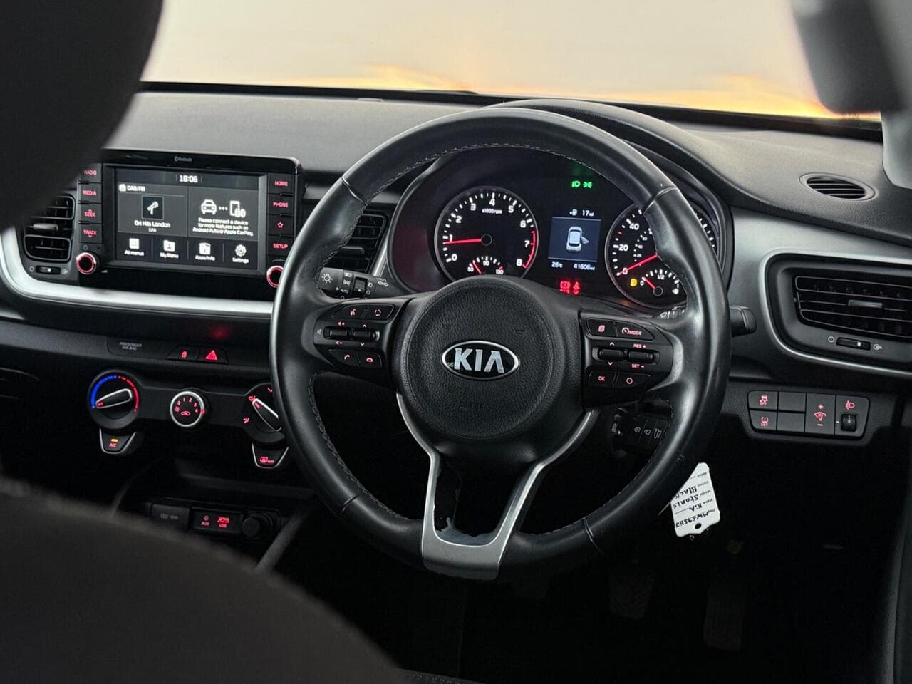 Kia Stonic thumbnail Steering Wheel