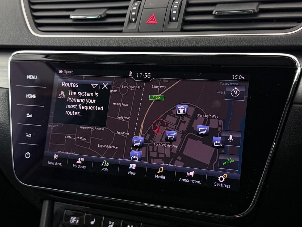 Skoda Superb thumbnail Infotainment System