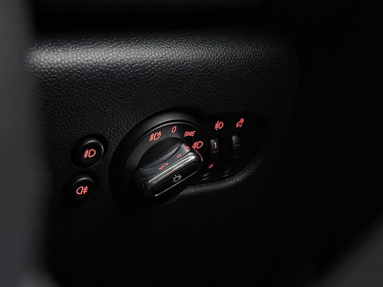MINI Hatch thumbnail Misc Controls