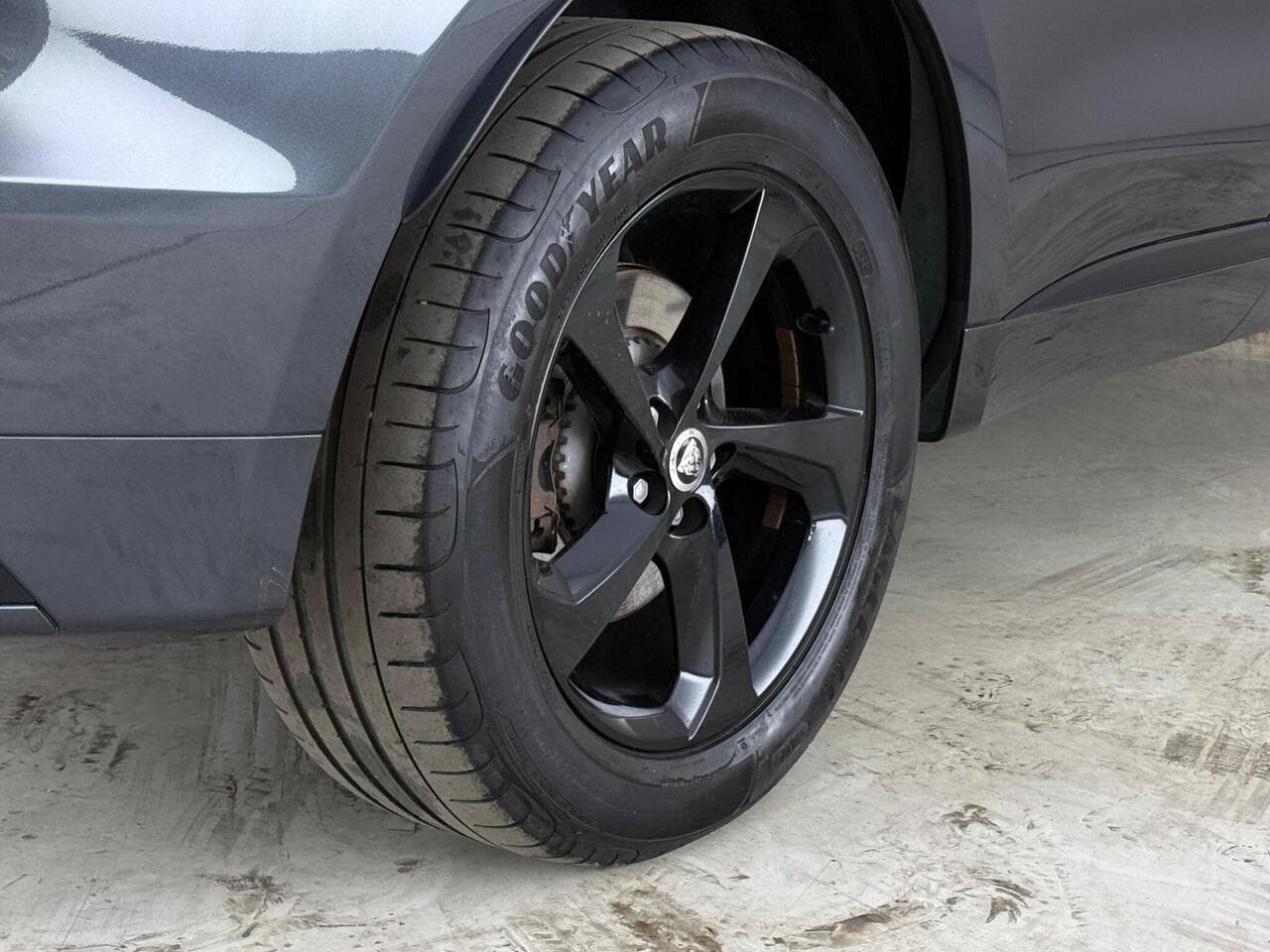 Jaguar F-PACE thumbnail Wheel