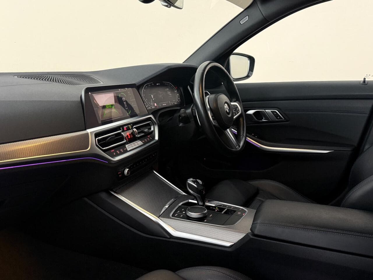 BMW 3 Series thumbnail Interior Front