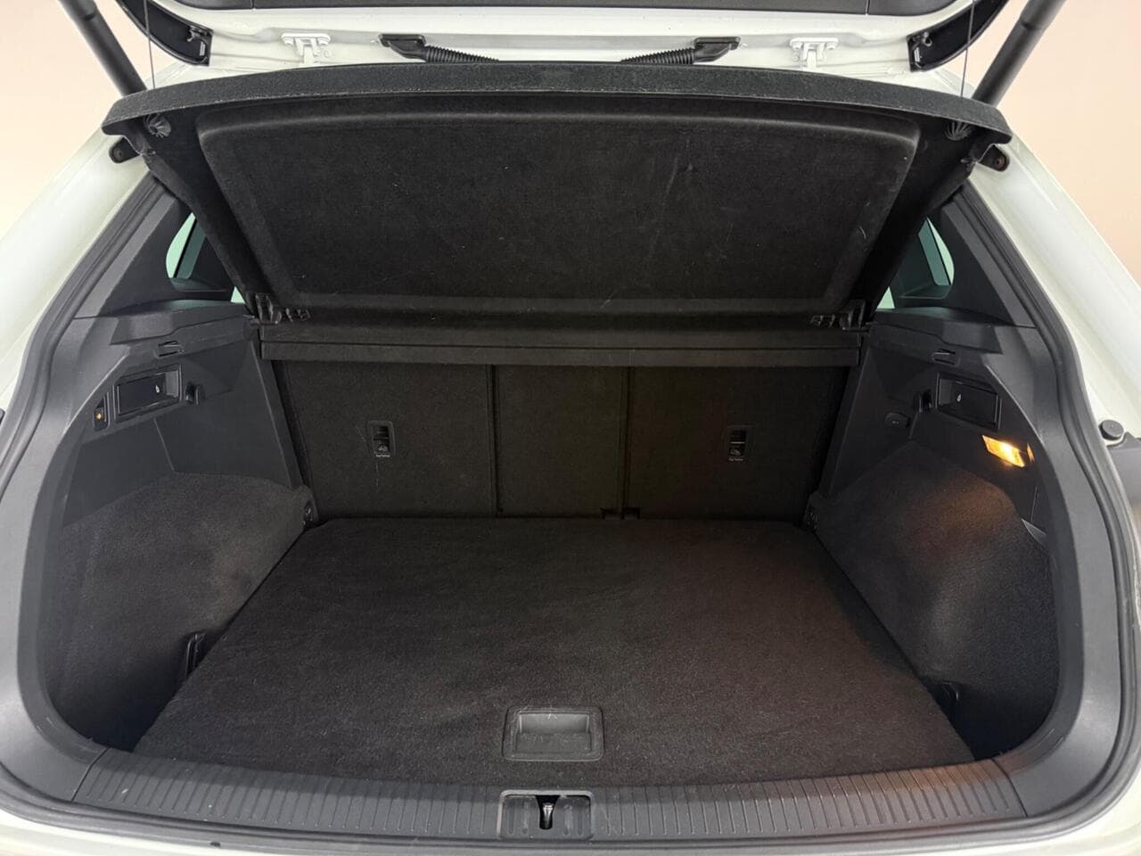 Volkswagen Tiguan thumbnail Boot
