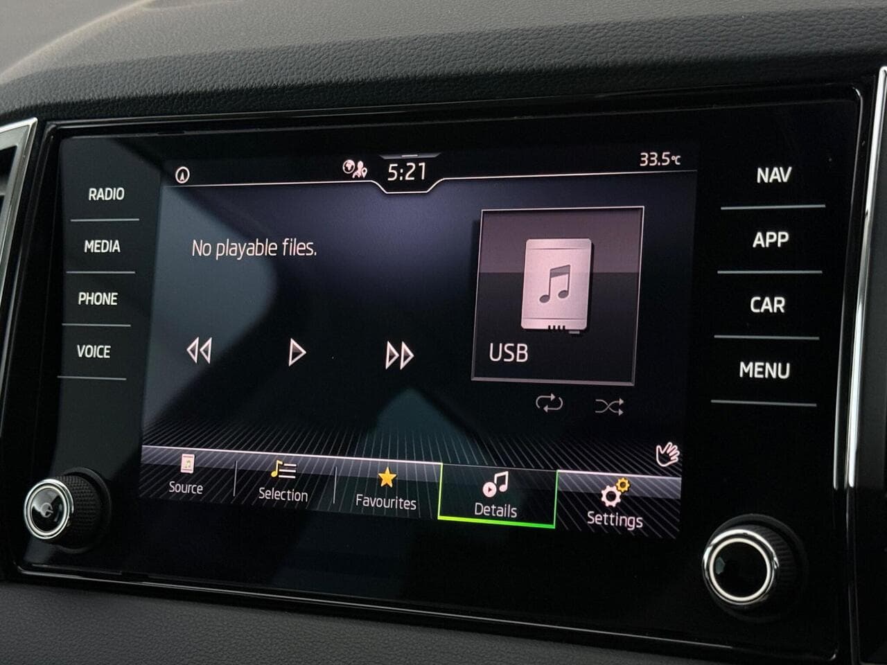 Skoda Karoq thumbnail Infotainment System