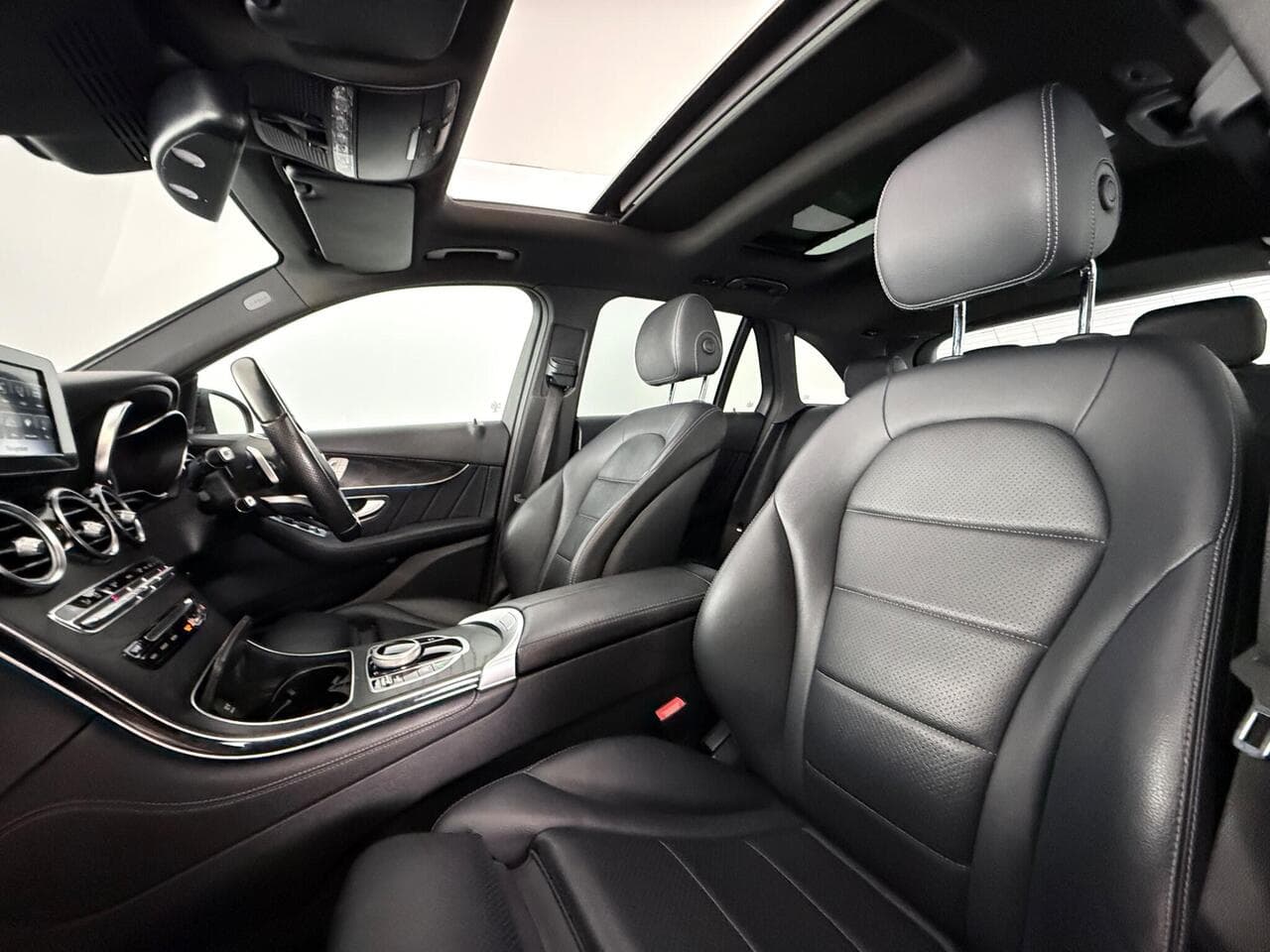 Mercedes-Benz GLC thumbnail Seat Front Passenger