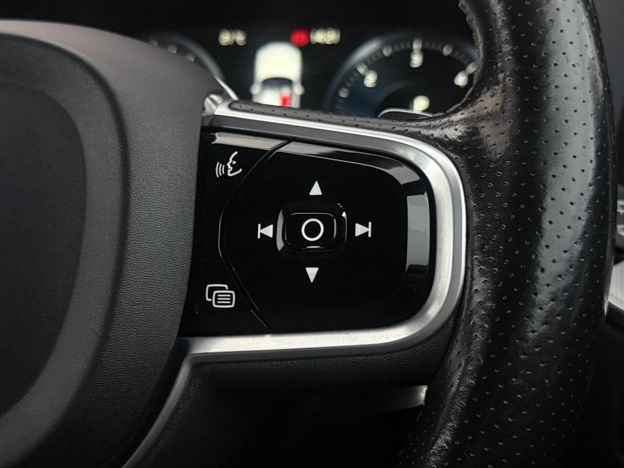 Volvo XC60 thumbnail Misc Controls