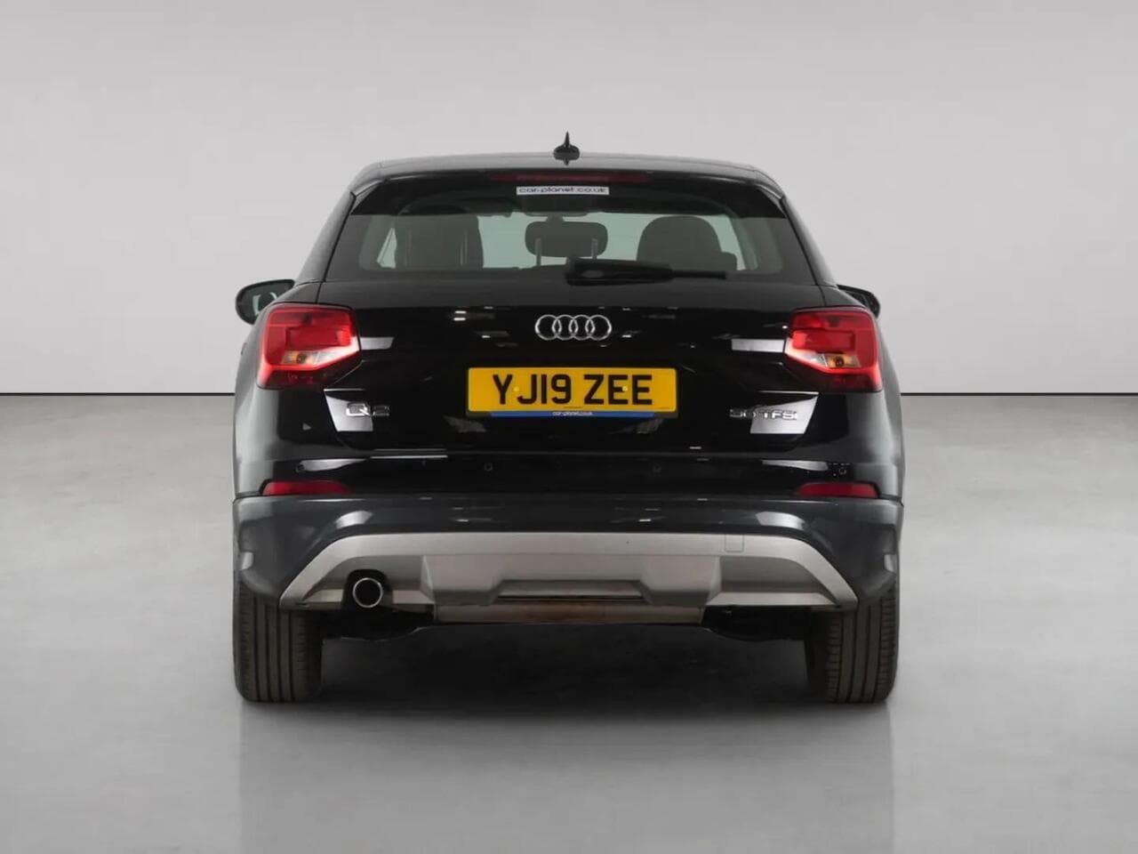 Audi Q2 thumbnail Rear