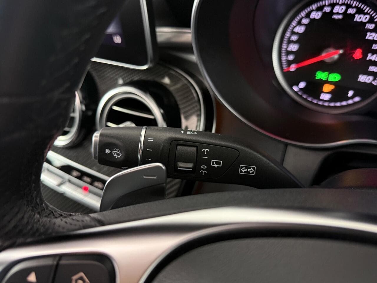 Mercedes-Benz GLC thumbnail Misc Controls