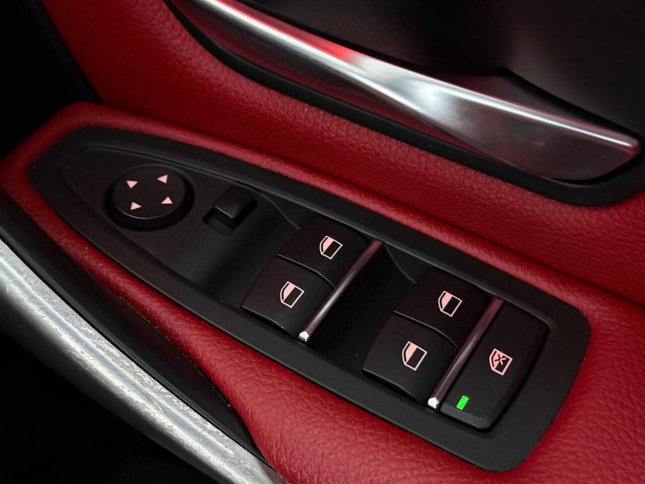 BMW 3 Series thumbnail Misc Controls