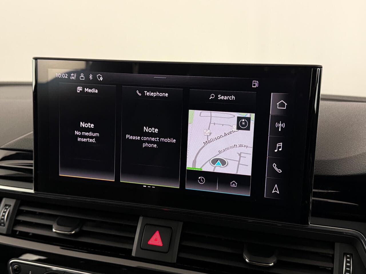 Audi A4 thumbnail Infotainment System