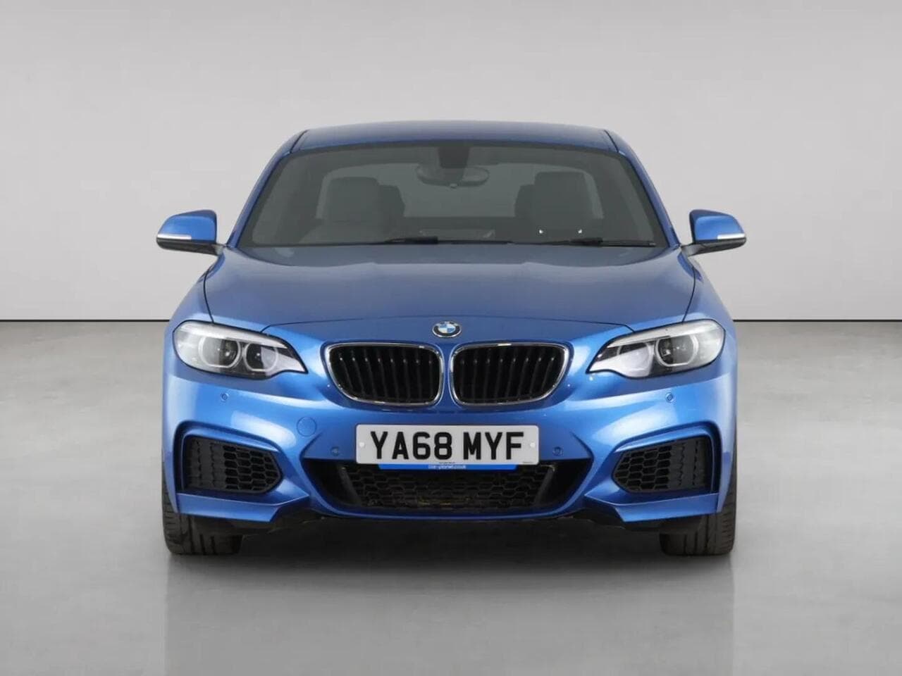 BMW 2 Series thumbnail Front