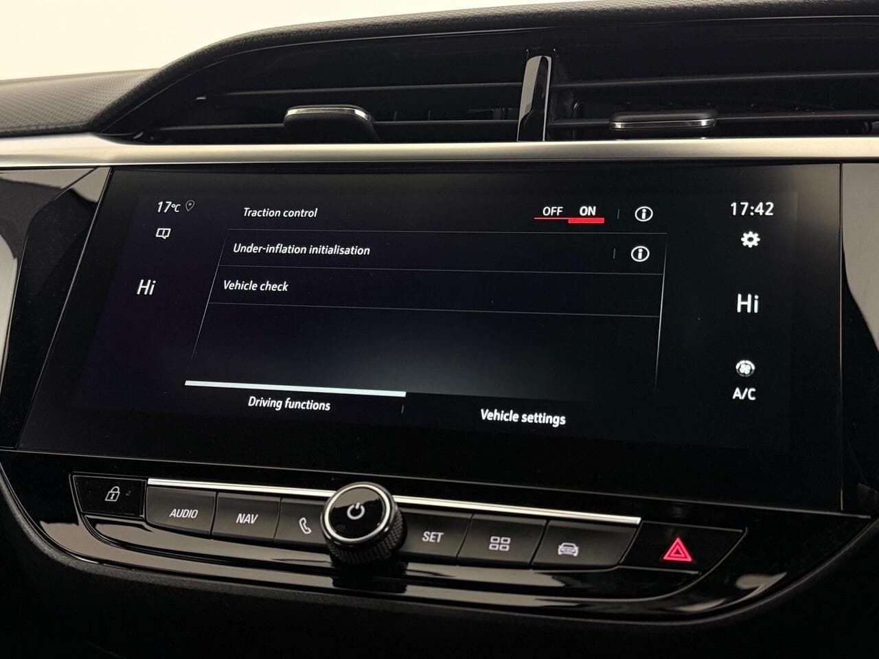 Vauxhall Corsa thumbnail Infotainment System