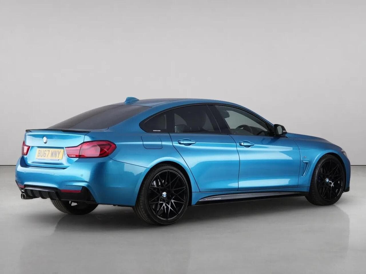 BMW 4 Series Gran Coupe thumbnail Rear Right
