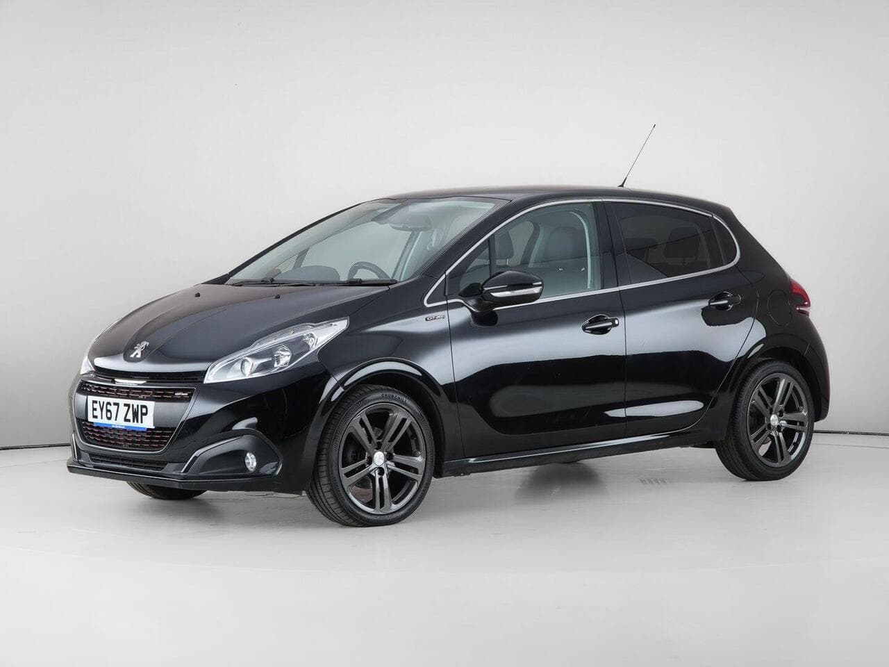Peugeot 208 thumbnail Front Left